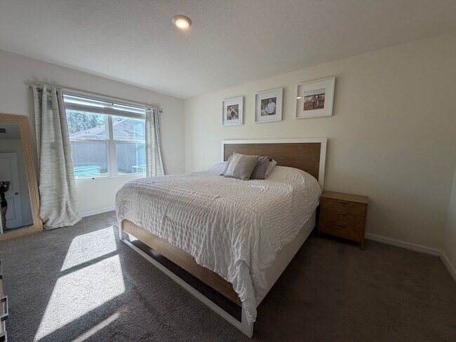 Building Photo - 4 Bed 2 Bath Home in Avalon Woods! FULLY FENCED YARD