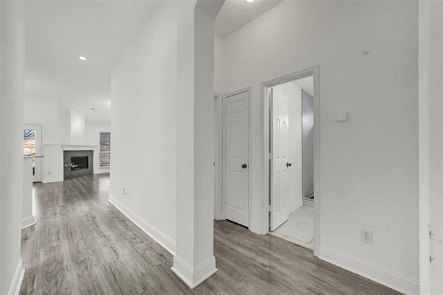 Building Photo - 5919 Vista Glen Ln