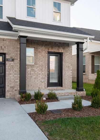 Building Photo - 131 Weller Ln