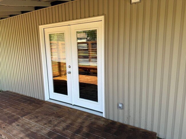 Building Photo - 3-bedroom, 2.5-bathroom HOME FOR RENT!