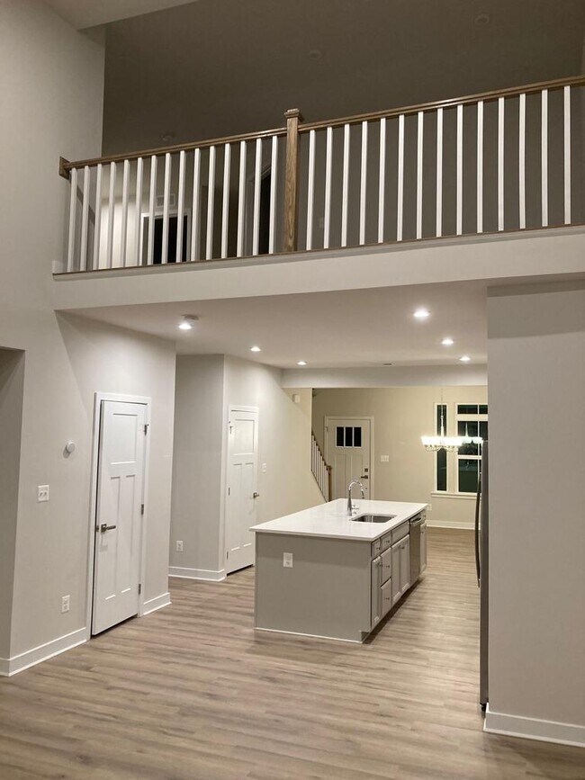 Building Photo - 2020 Rivers Dr