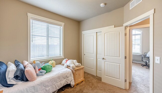 Building Photo - Beautiful Home In Mae Valley