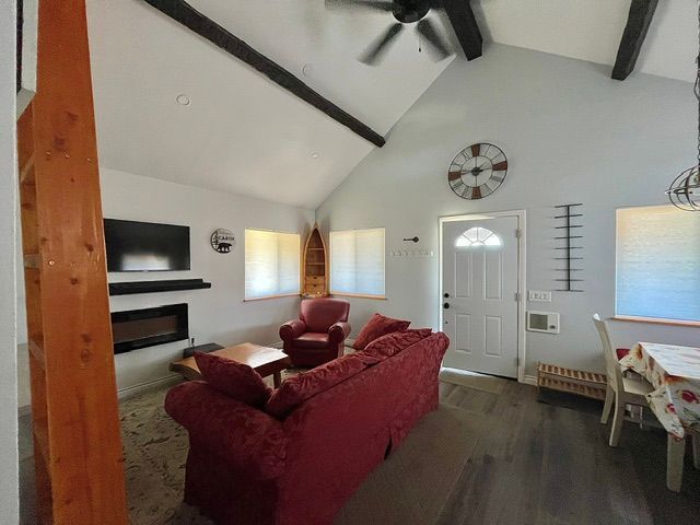 Building Photo - 813 Pinon Ln
