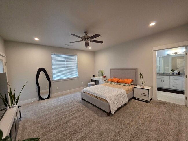 Building Photo - 7015 W 32nd Ave