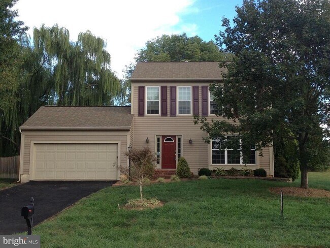 Building Photo - 2693 Maple Ridge Dr