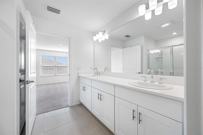 Building Photo - 5913 Laurelcrest Gln