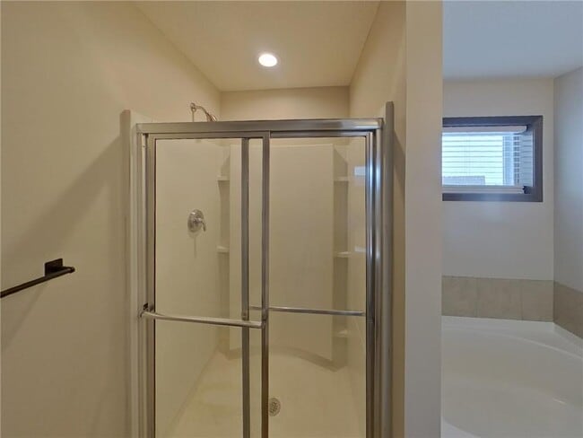 Building Photo - 16043 Estate Ln