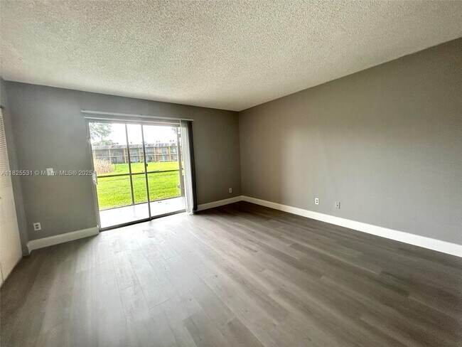 Building Photo - 1808 Meadows Cir W