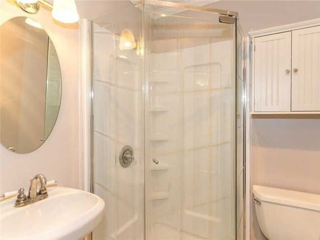 Building Photo - Solid Butler Student Rental Close to Campus!