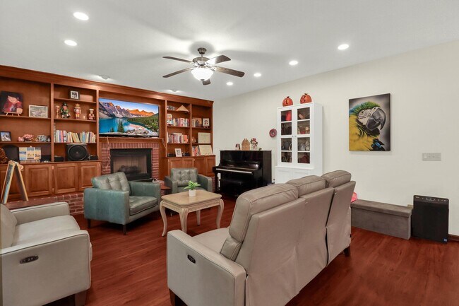 Building Photo - 5260 Leydorf Ln