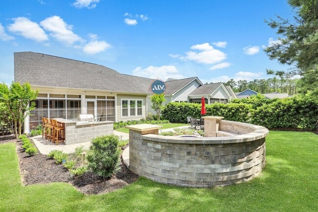 Building Photo - Beautiful custom home in Hampton Lake!