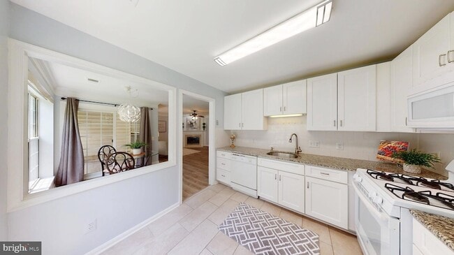 Building Photo - 46895 Eaton Terrace