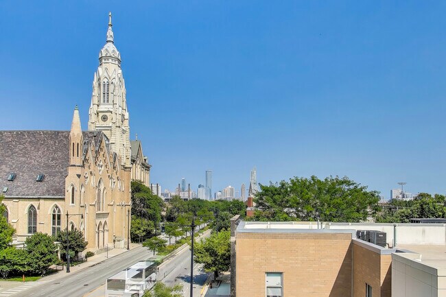 Building Photo - 1155 W Roosevelt Rd