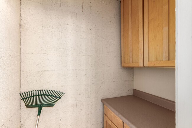 Building Photo - Remodeled 2-Bedroom, 2-Bath Condo in Prime Scottsdale Location