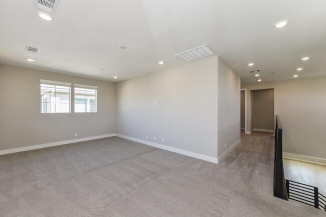 Building Photo - 4bd/4.5ba Single Family House w/ VIEW Gated Community Altair Irvine for rent