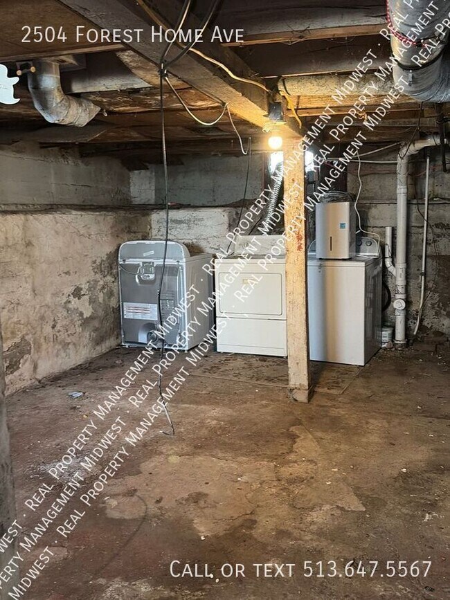 Building Photo - 2504 Forest Home Ave