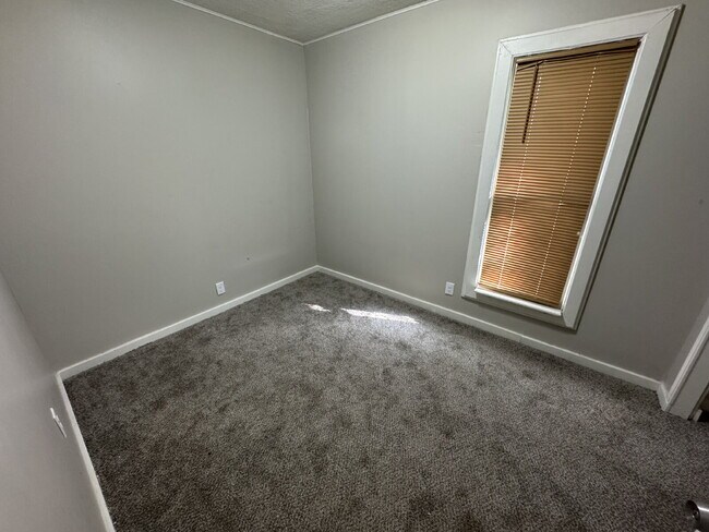 Building Photo - "Charming 4-Bedroom Home in Augusta with S...