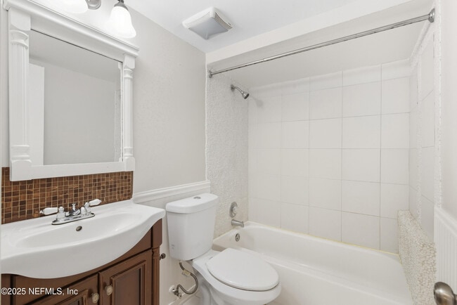 Building Photo - 7188 Cypress Cove Rd