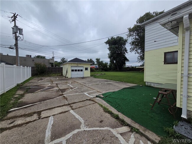 Building Photo - 94 Arlington Pl
