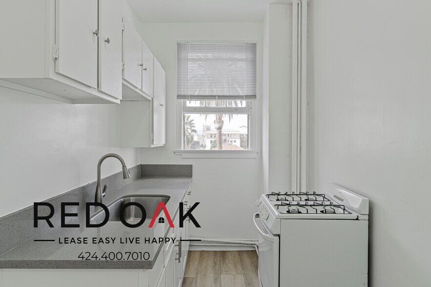 Building Photo - 2505 W 6th St