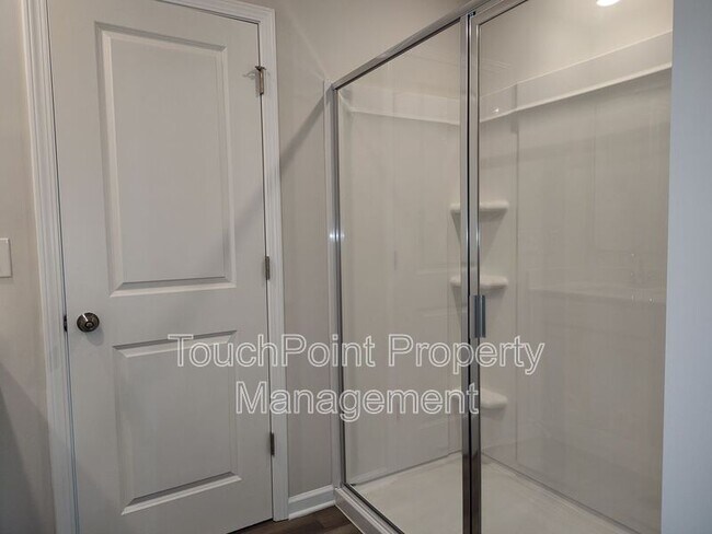 Building Photo - 3247 Crawford Ave