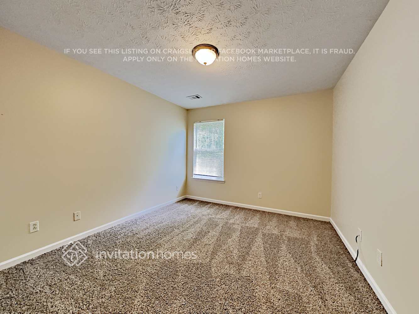 Building Photo - 320 Red Maple Way