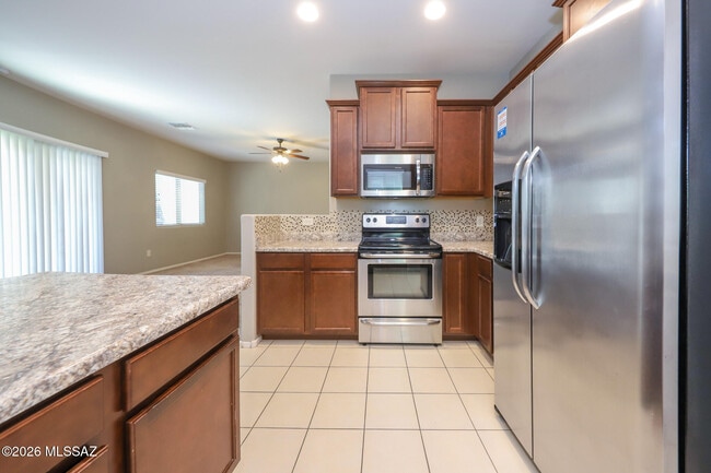 Building Photo - 8754 N Mugho Pine Trail