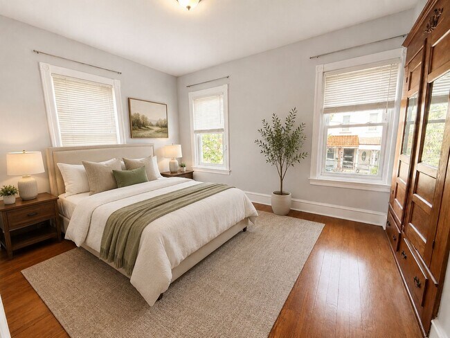 Building Photo - Charming Manayunk Rowhome with Private Yard & Front Porch Near Main Street
