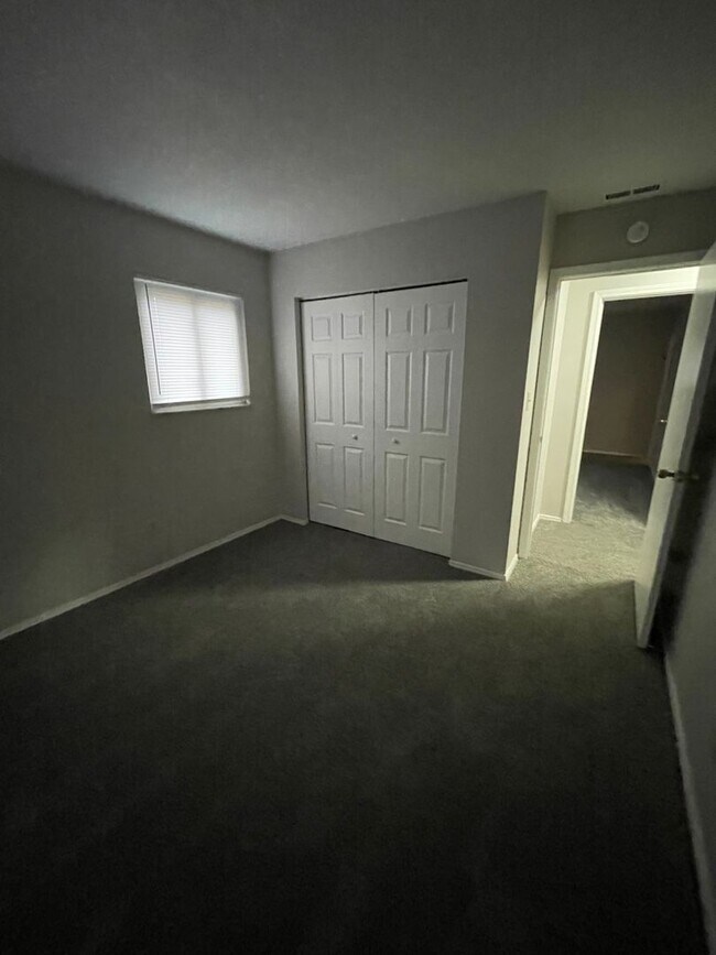 Building Photo - Warren Twp - 3 BR home