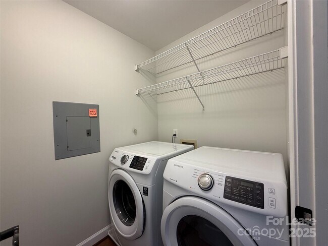 Building Photo - 1133 Torrence Cir