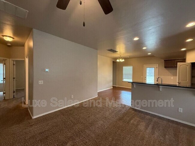 Building Photo - 2408 Alta Vista Ln