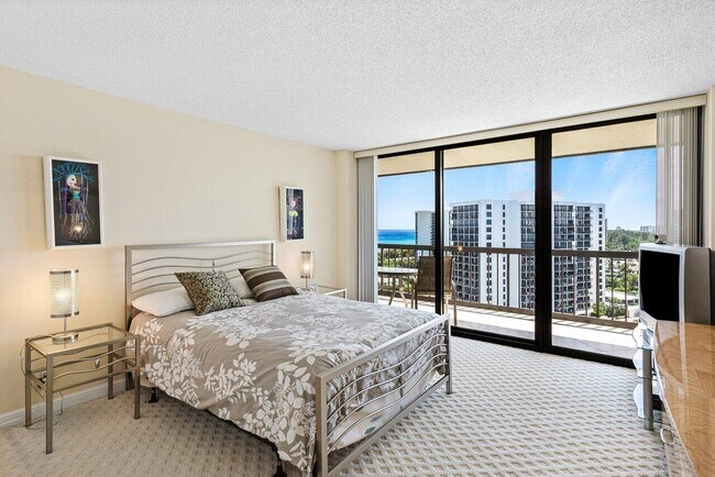 Building Photo - 4740 S Ocean Blvd