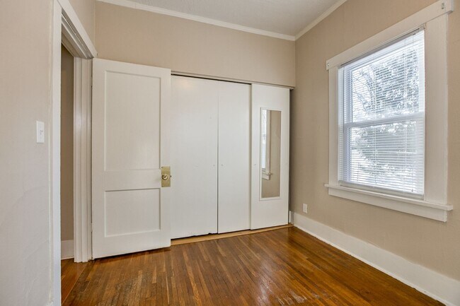 Building Photo - 4859 Calvert St