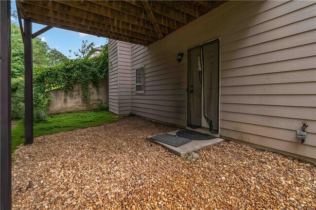 Building Photo - 871 Overlook Path Way