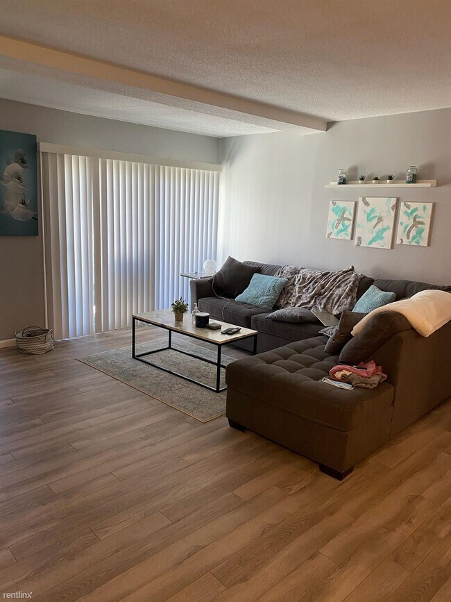 Building Photo - 1 br, 1 bath Condo - Pine Ridge Condominiums