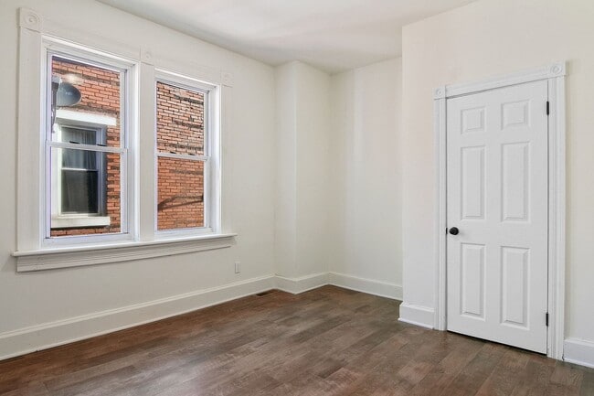 Building Photo - Inviting 3 Bedroom, 1.5 Bathroom Home in Harrisburg, Pa!