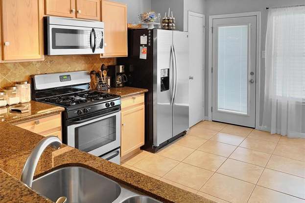 Building Photo - 21235 Bending Green Way