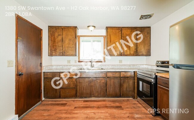 Building Photo - 1380 SW Swantown Ave