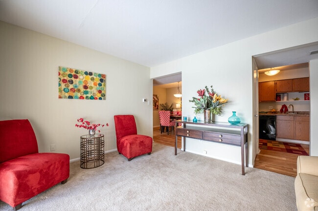 Interior Photo - Woodbrook