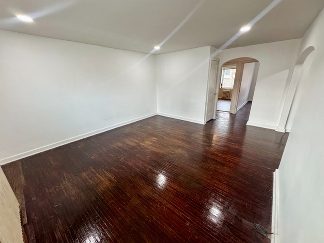 Building Photo - 69 Sayers Ave