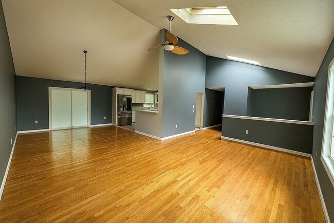 Building Photo - 11 Lheureux Cir
