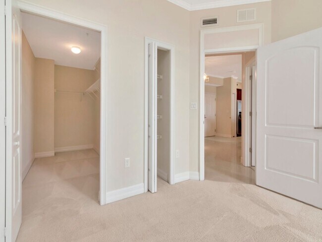 Building Photo - Waterfront Penthouse Living – Luxury 3 Bedroom / 2 Bath Condo on the Water