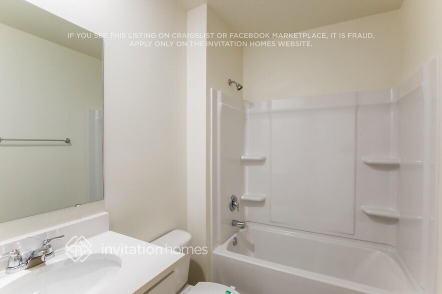 Building Photo - 533 Seaspray Dr