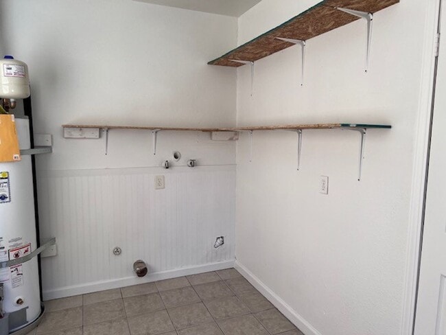 Building Photo - Fresh paint and new carpet.