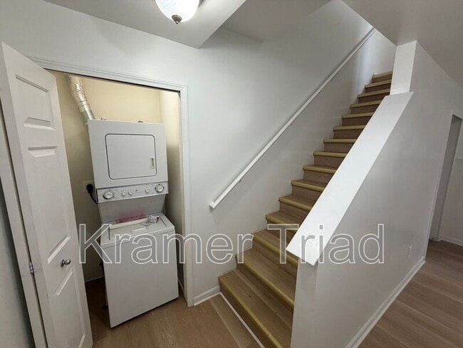 Building Photo - 1152 Faulkner