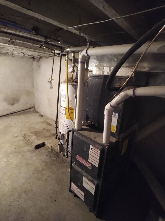 Building Photo - 45 N 59th St