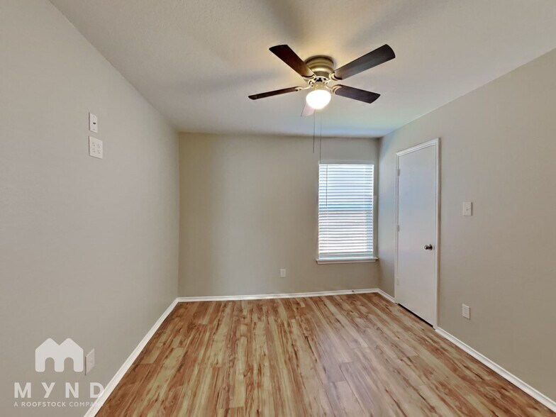 Building Photo - 10229 Dallam Ln
