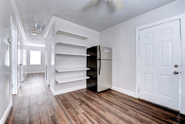 Building Photo - 1209 Cabell St