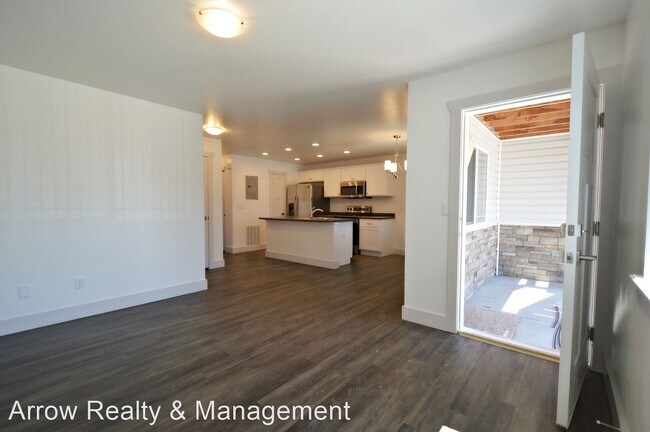 Building Photo - 105 Parkview Ct