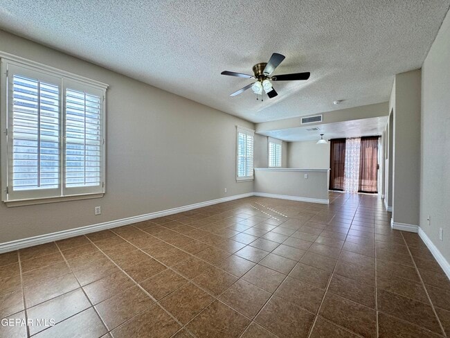 Building Photo - 12270 Tierra Bella Dr
